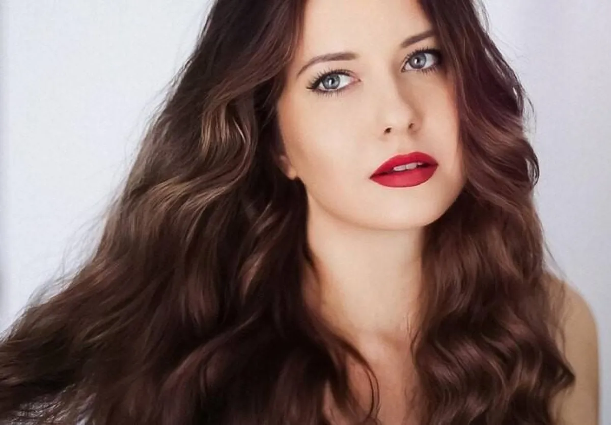 مكياج العيون الكبيرة لعروس 2022