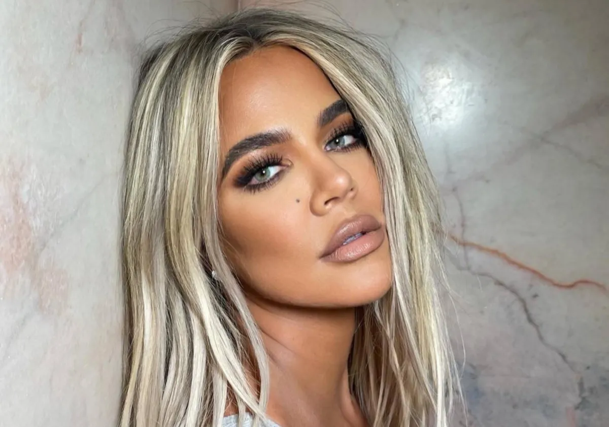 أسلوب مكياج كلوي كارداشيان- الصورة من حسابها الرسمي على إنستغرام