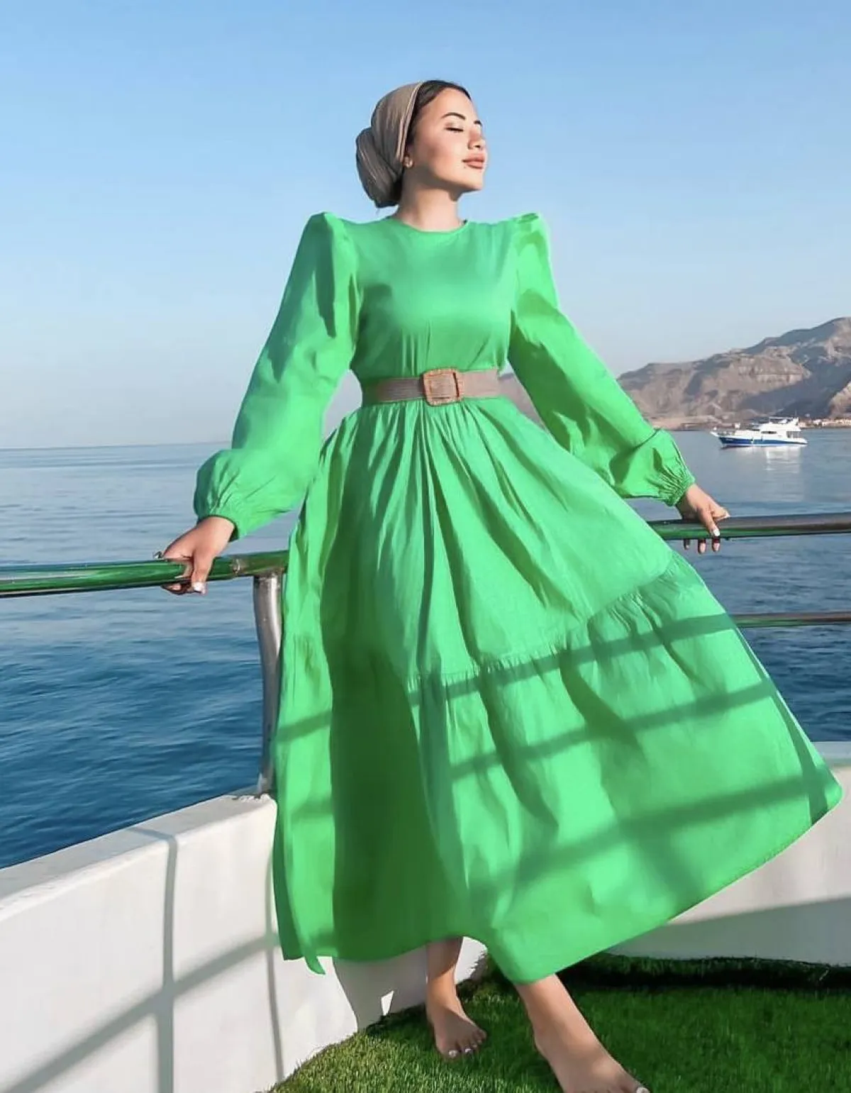 هاجر جمال بفستان فضفاض