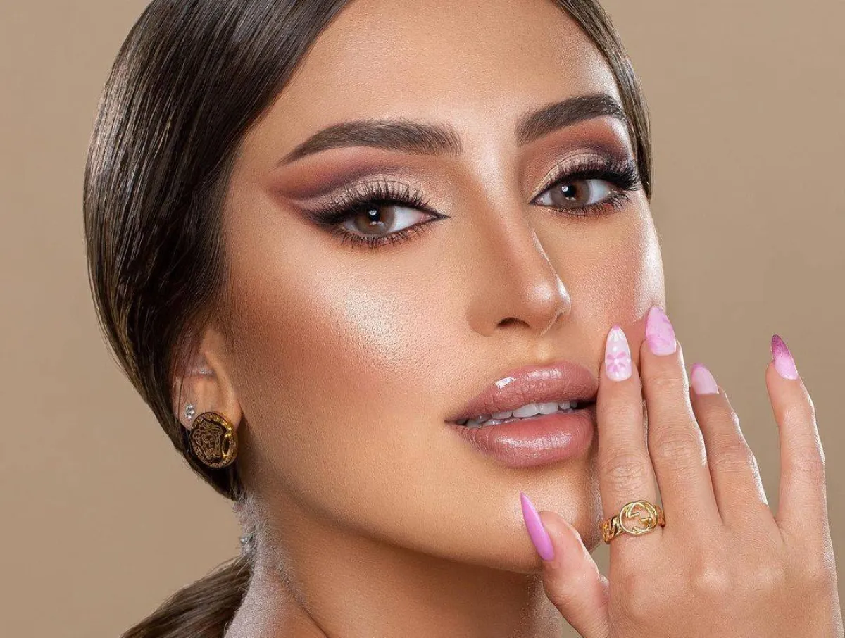 مكياج عيون عروس ثقيل