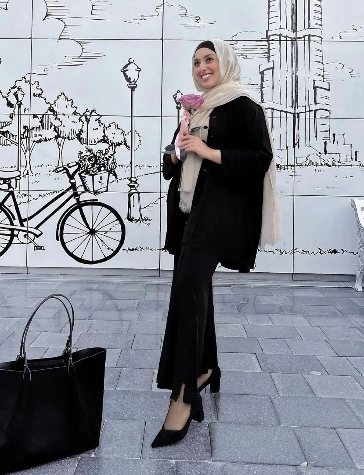 نادية الخولي باطلالة عملية