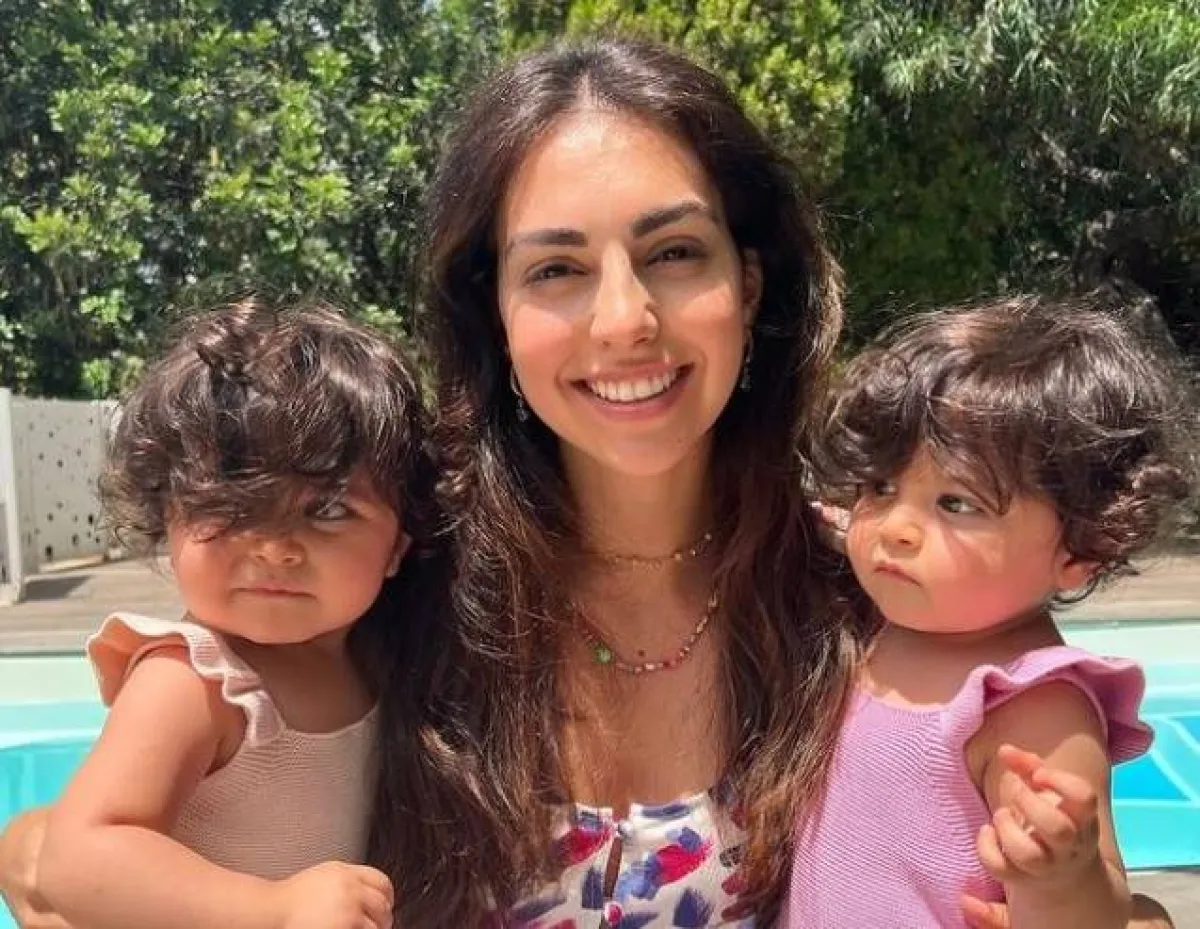 فاليري ابو شقرا وابنتيها - الصورة من حسابها على انستغرام