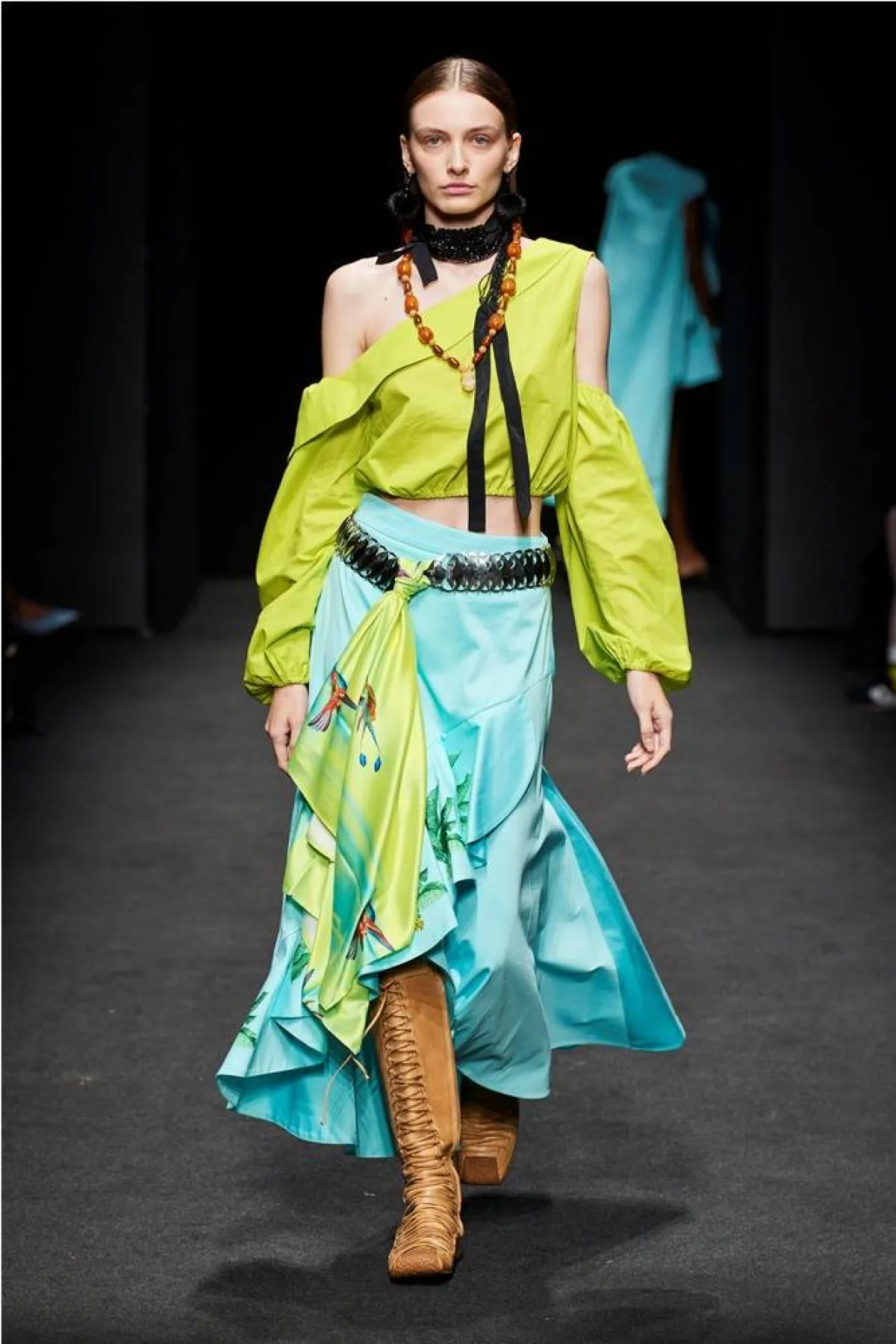 موديلات بلايز وفساتين بكتف واحد من جوي ميراب «Joy Meribe»