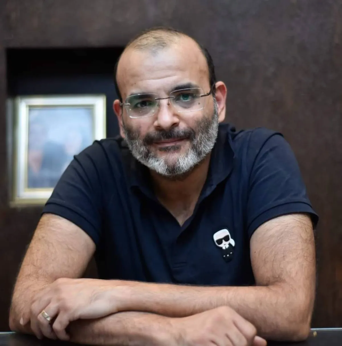 أيمن بهجت قمر- الصورة من صفحته الرسمية على فيسبوك