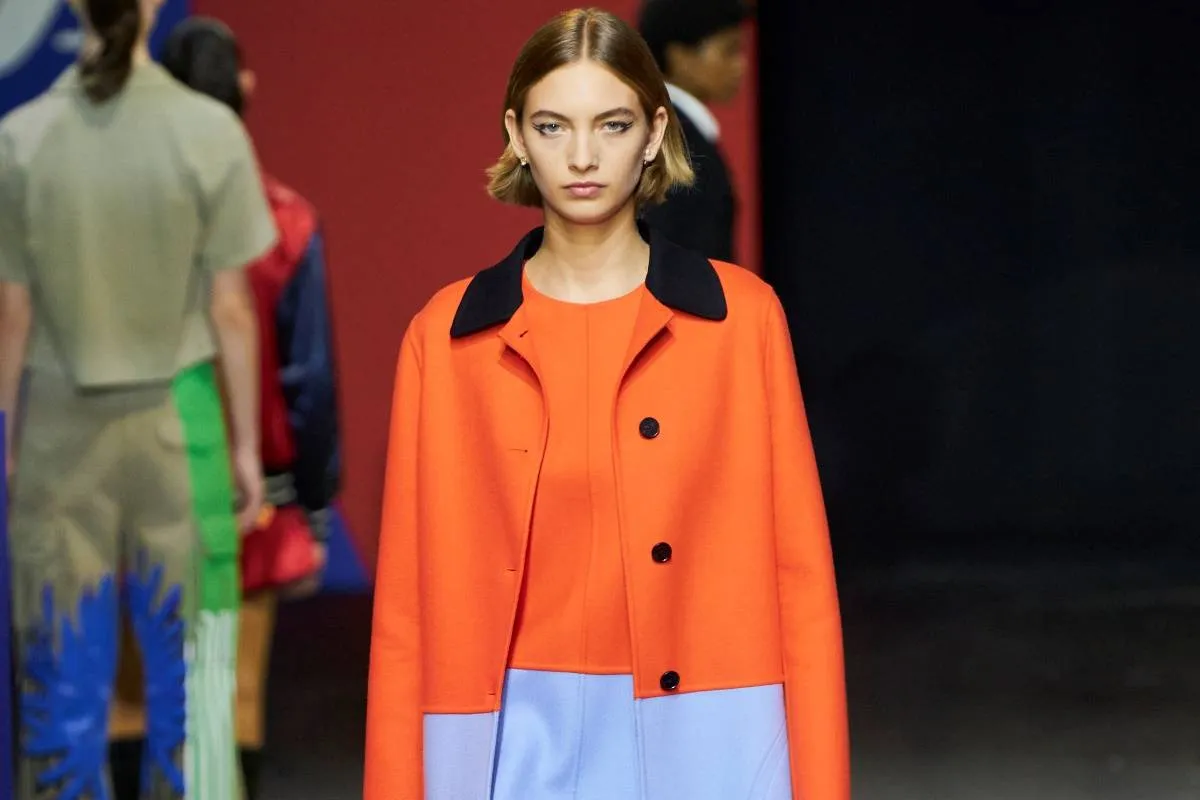 تنسيق الأزرق والبرتقالي