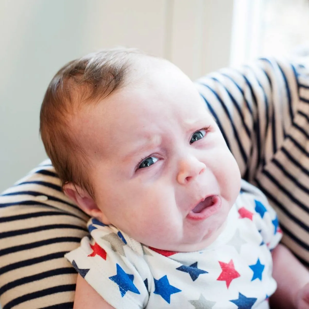 صورة لطفل يبكي