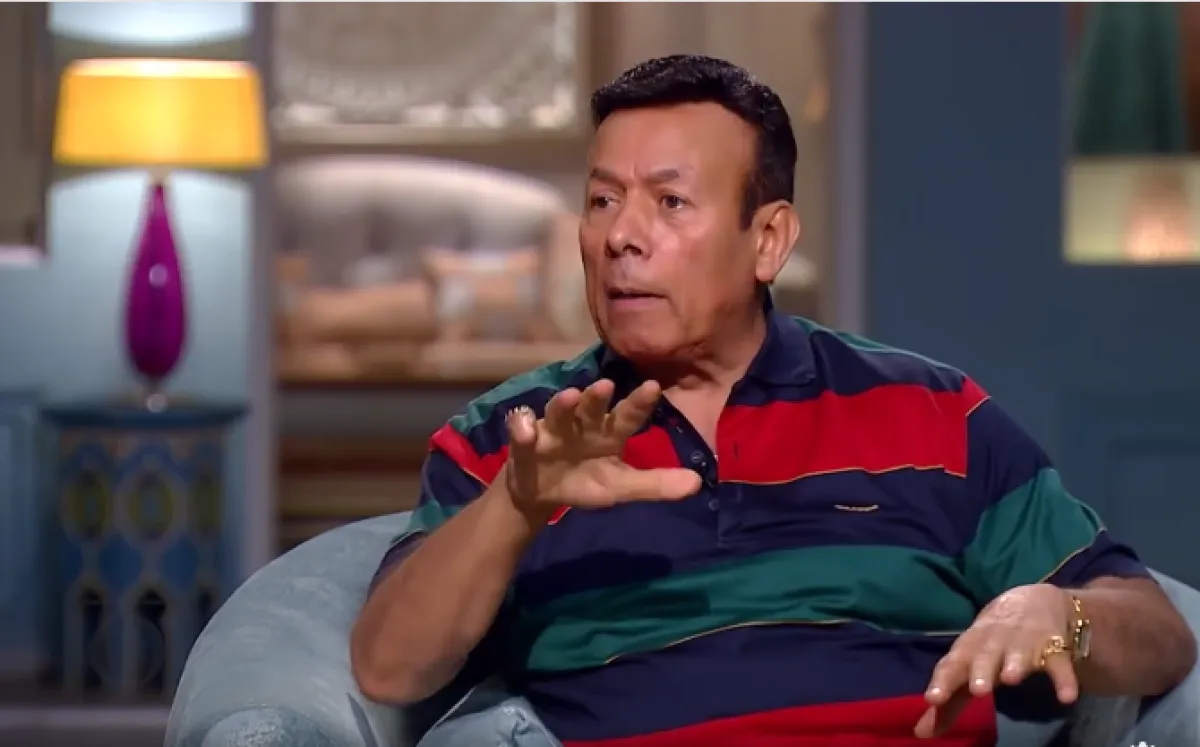 أحمد ماهر - لقطة شاشة أثناء استضافته في أحد البرامج على قناة CBC 