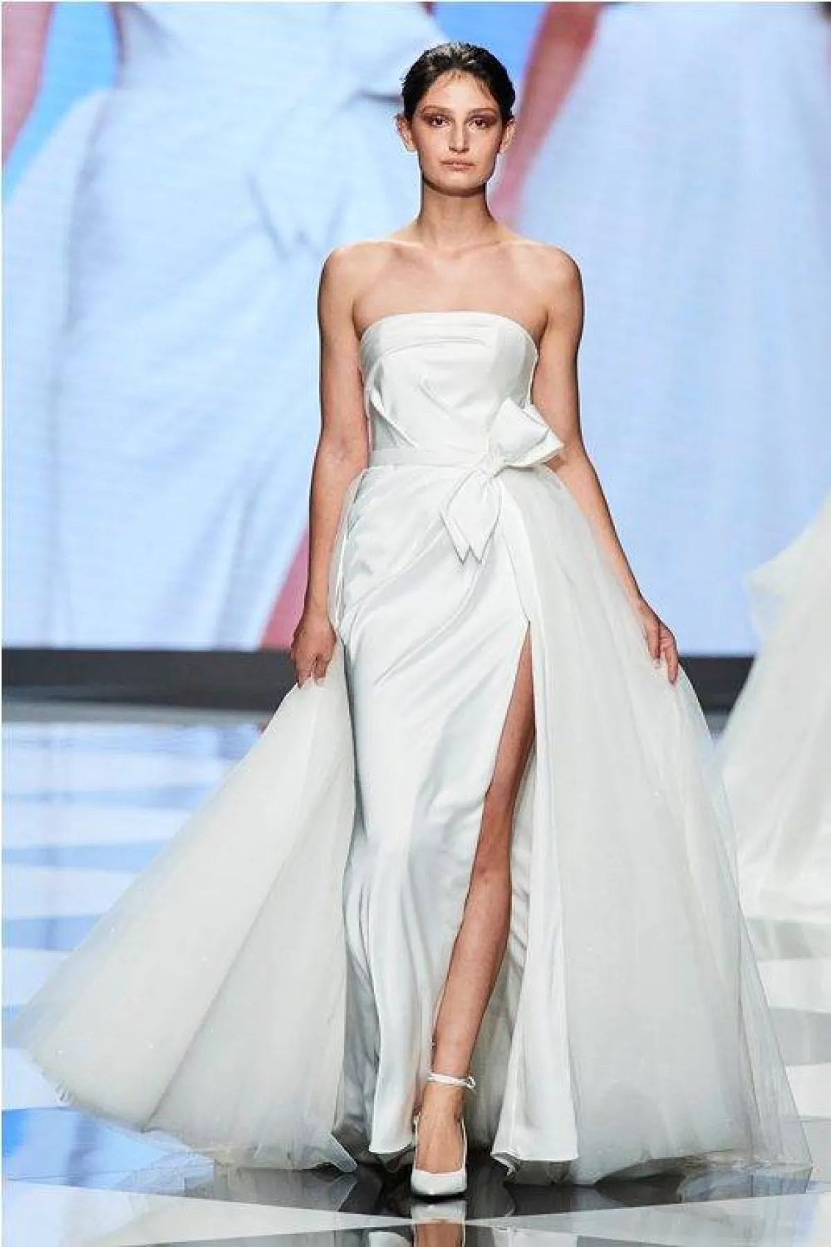 حزام لفستان العروس، من تيري إيلافلا Terry Ilafla