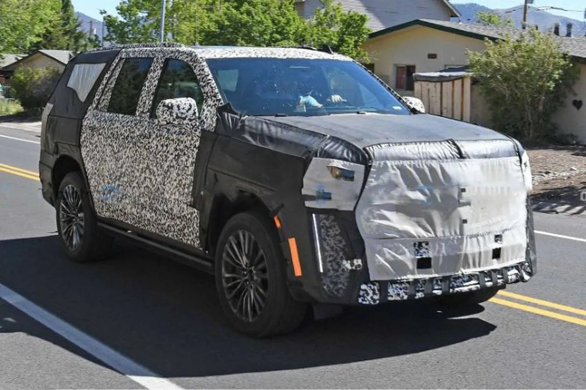 كاديلاك تكشف عن نسختها الكهربائية لأحد طرازاتها