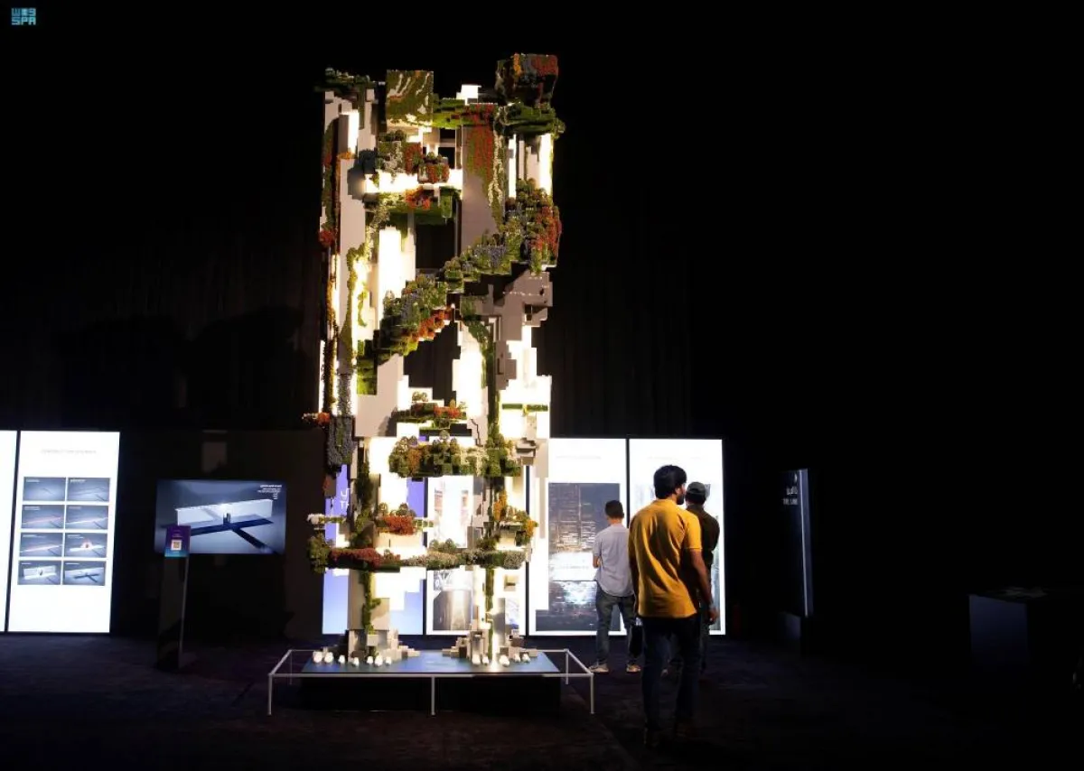 معرض نيوم لمدينة "ذا لاين" يقدم 50 جولة يوميا للزوار في معايشة للحياة العصرية - الصورة من "واس"