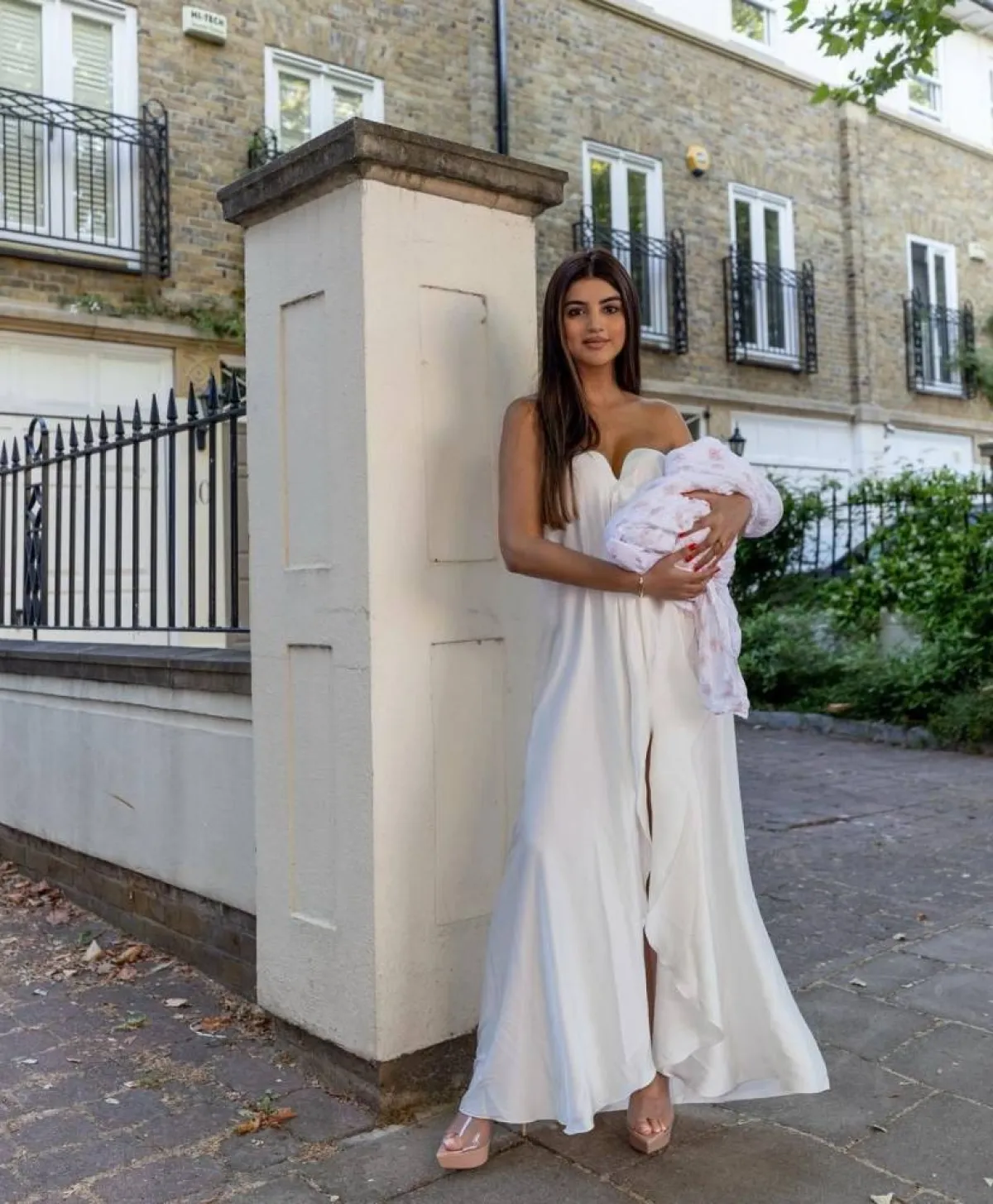 إطلالات علا فرحات