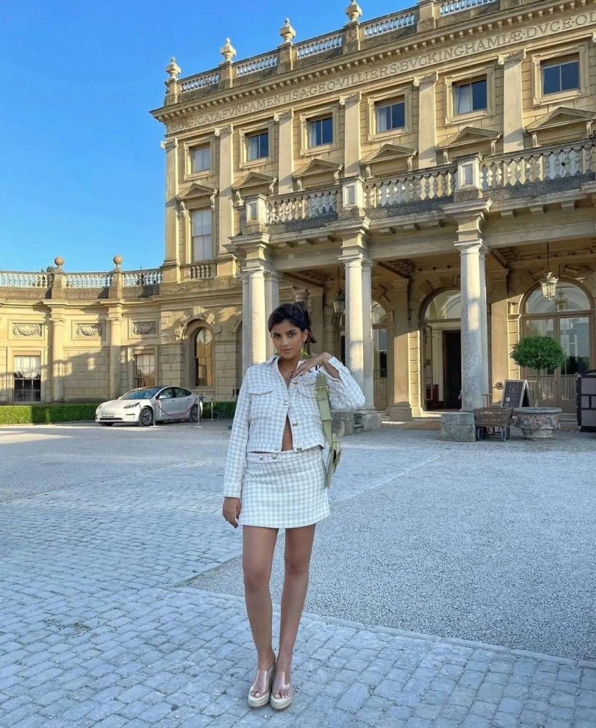 إطلالات علا فرحات