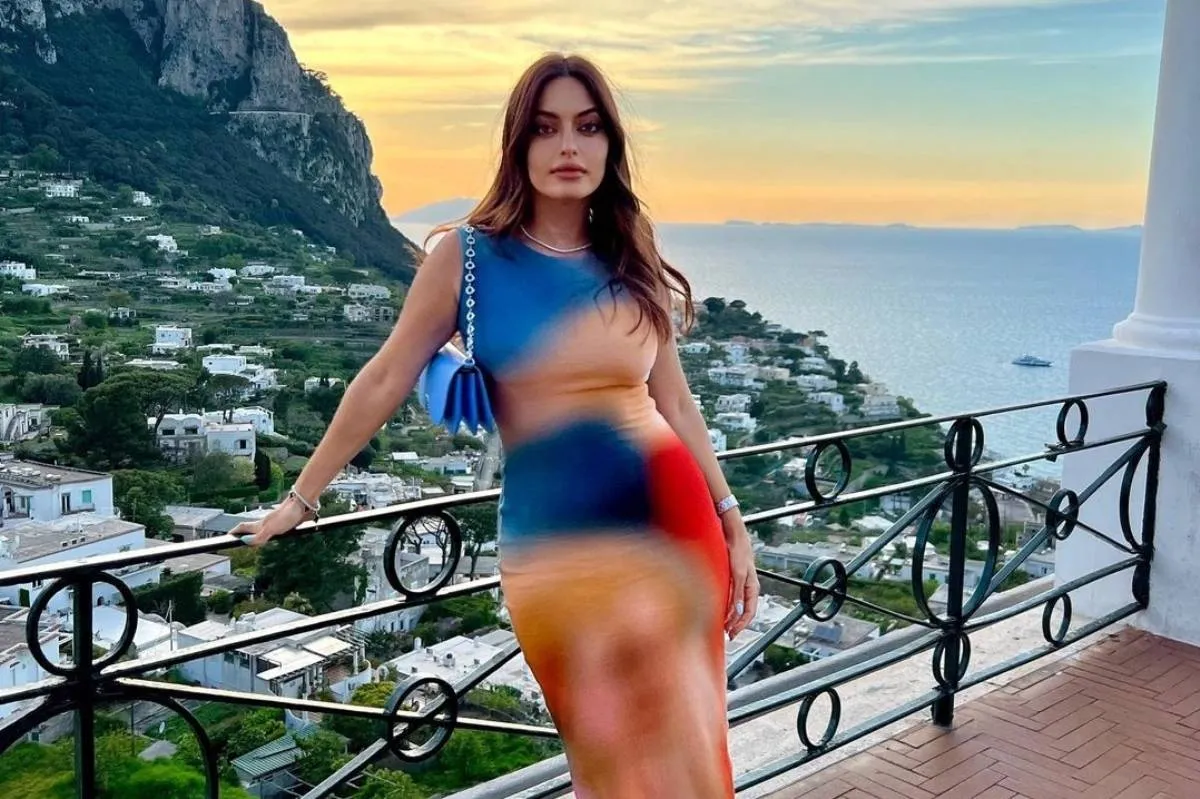 الفستان الذي ارتدته 3 نجمات في موسم واحد