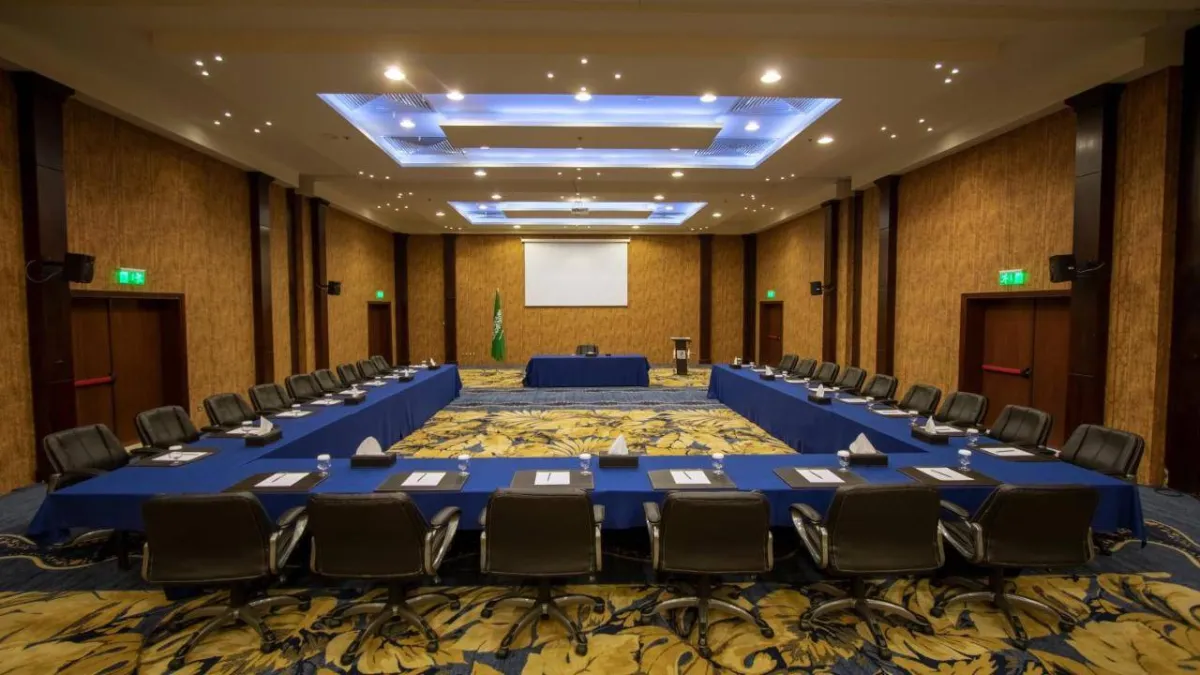 قاعة المؤتمؤات في فندق إنتركونتيننتال الطائف