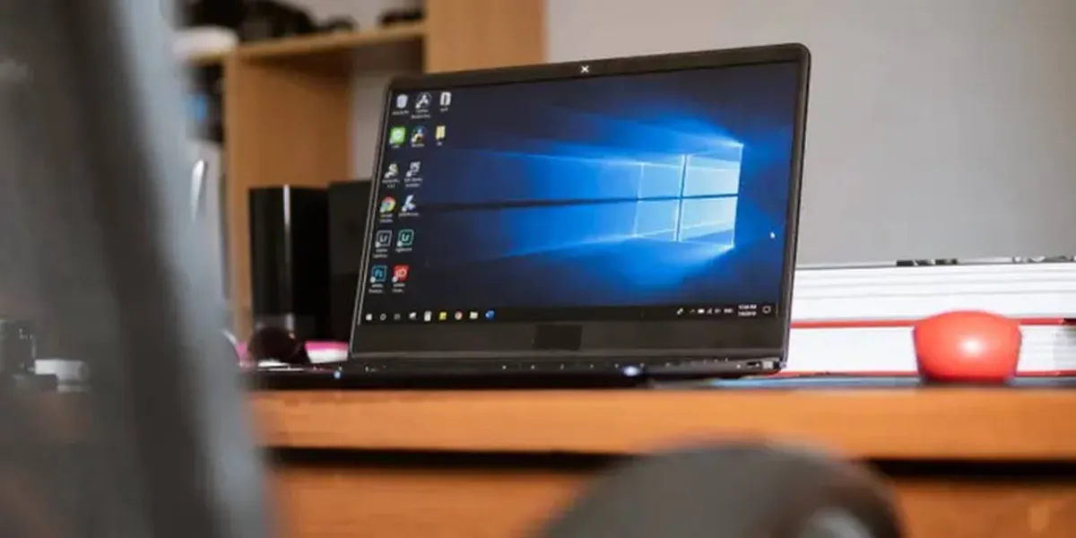 3 طرق لإزالة الاختصارات من سطح المكتب على جهاز Mac أو كمبيوتر شخصي