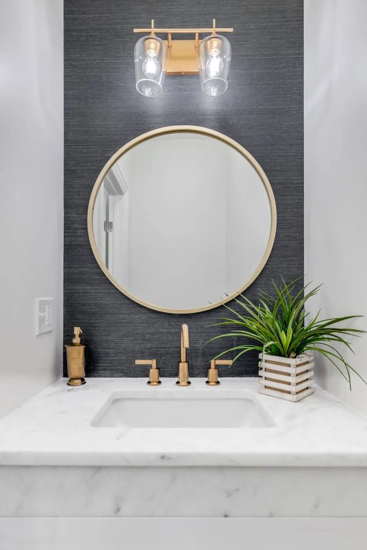 الإضاءة عنصر هام في توسيع الفراغات