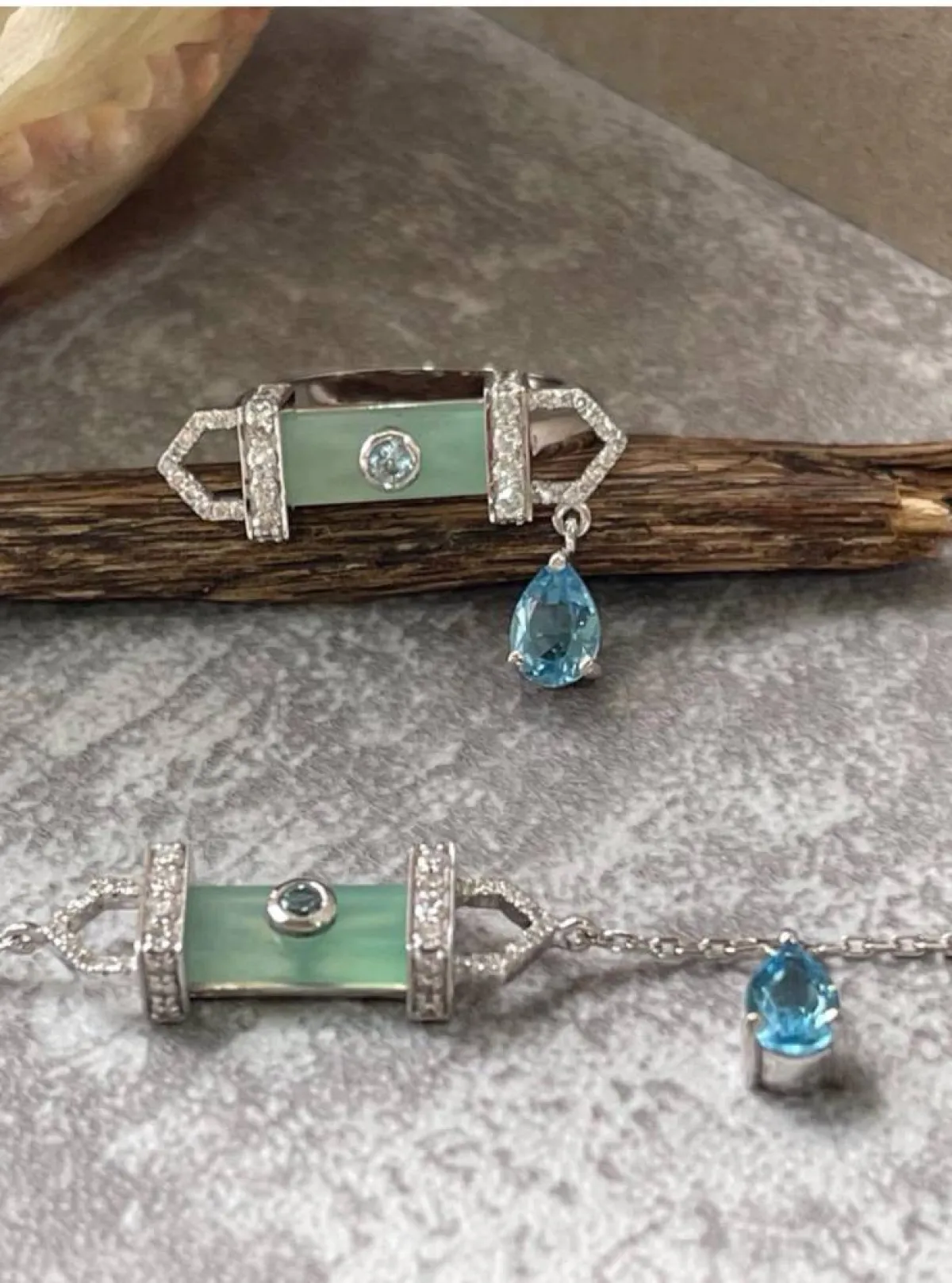 قطع من المجوهرات من تصميم المصمّمة فاطمة المهيري