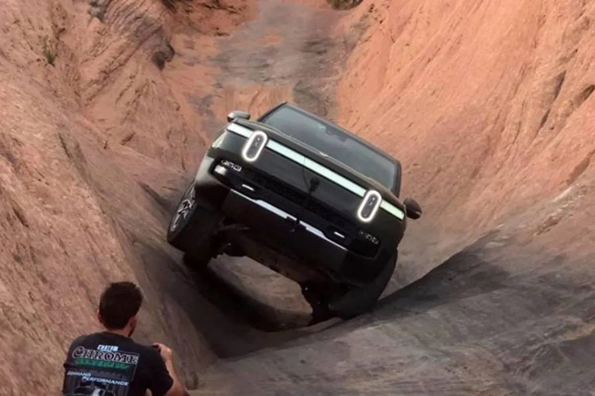 ريفيان تنطلق إلى الطرق الوعرة ب SUV كهربائية