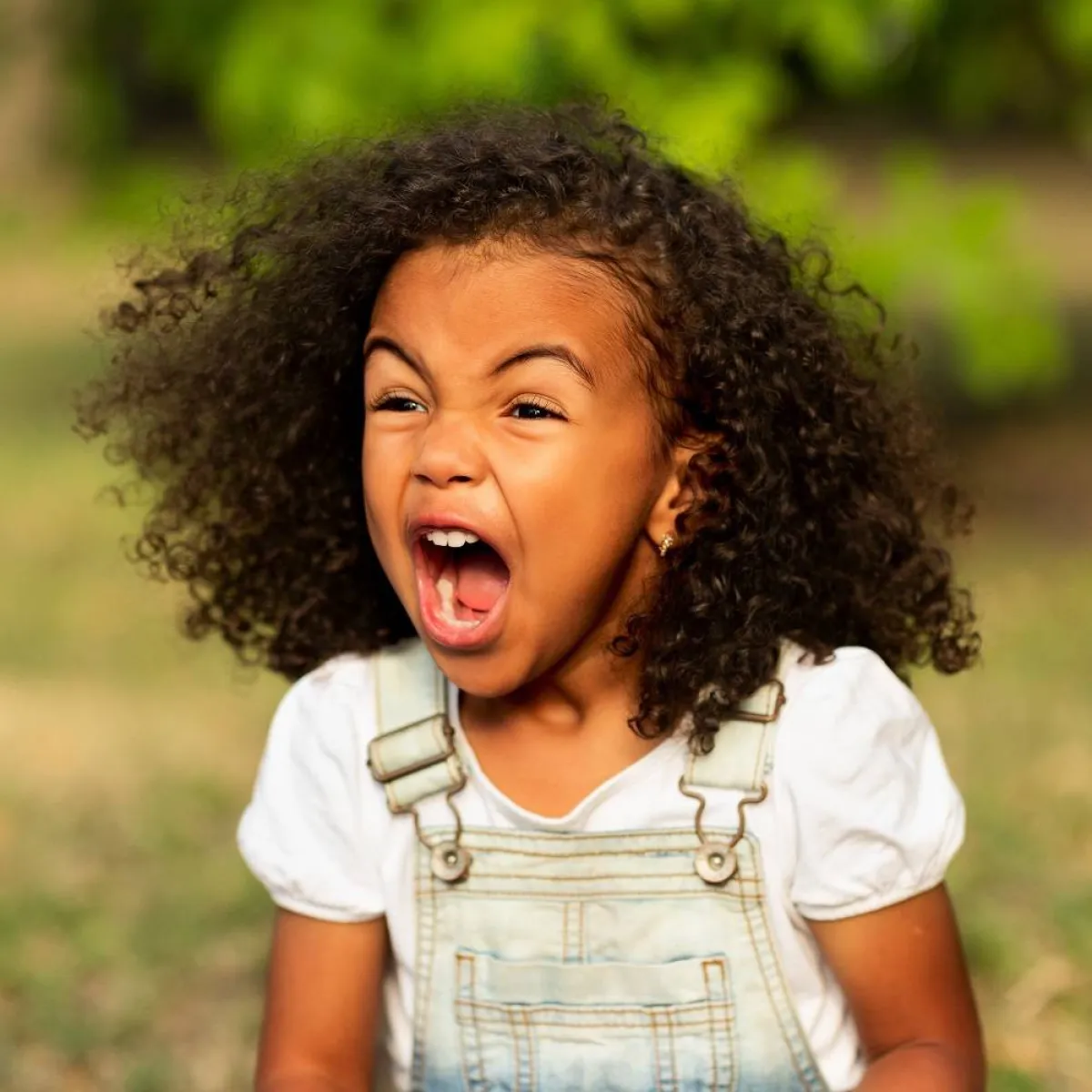 صورة لطفلة تصرخ