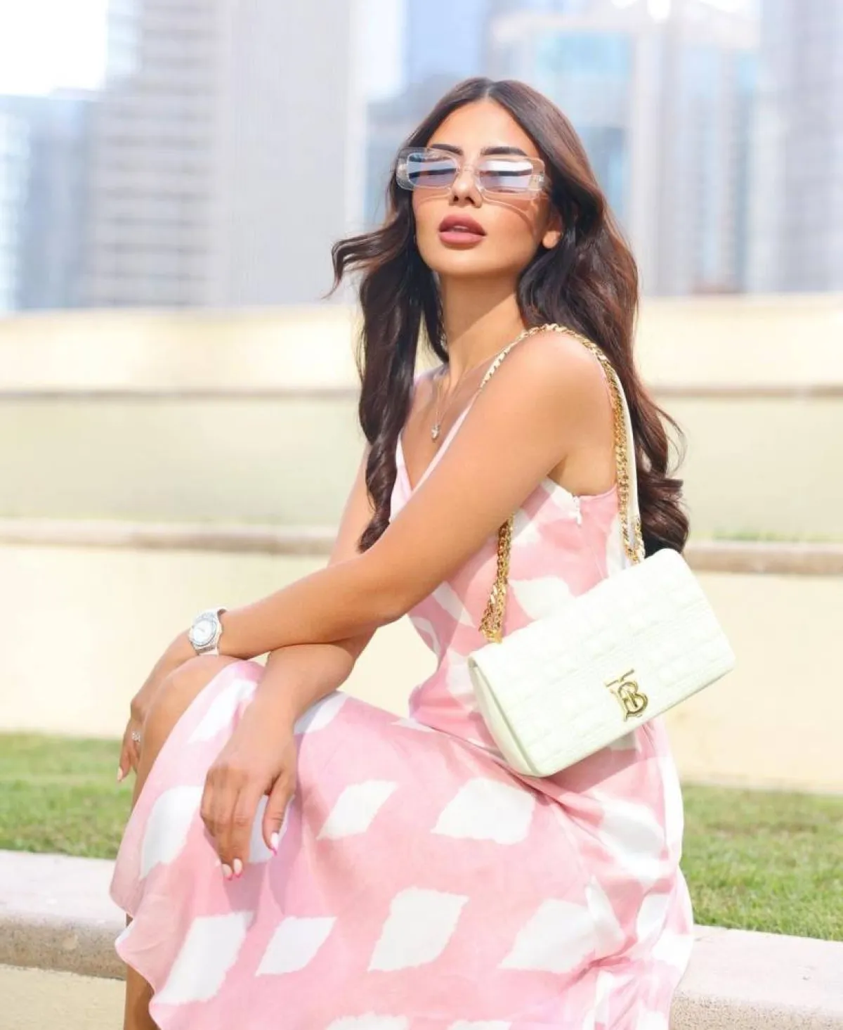 إطلالات جذابة من ديما الأسدي