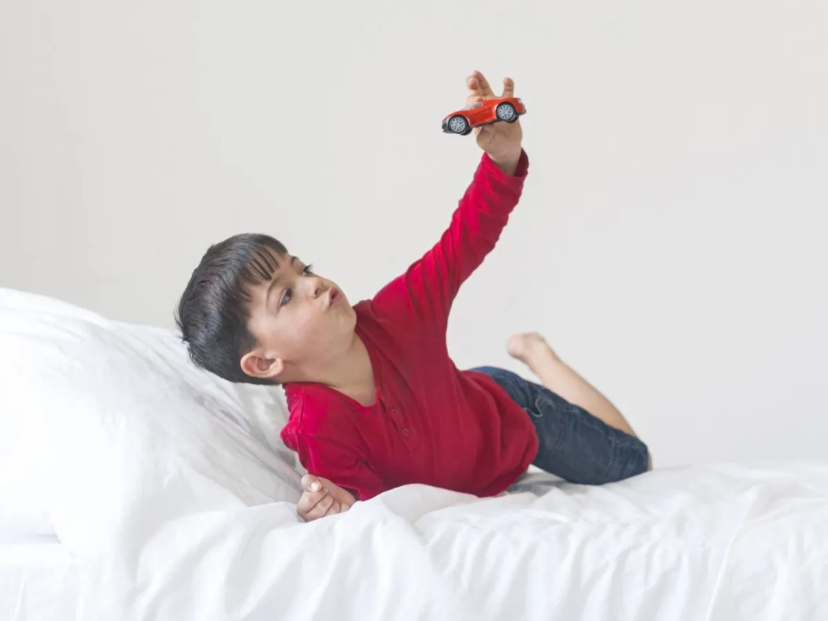 صورة طفل كثير الحركة