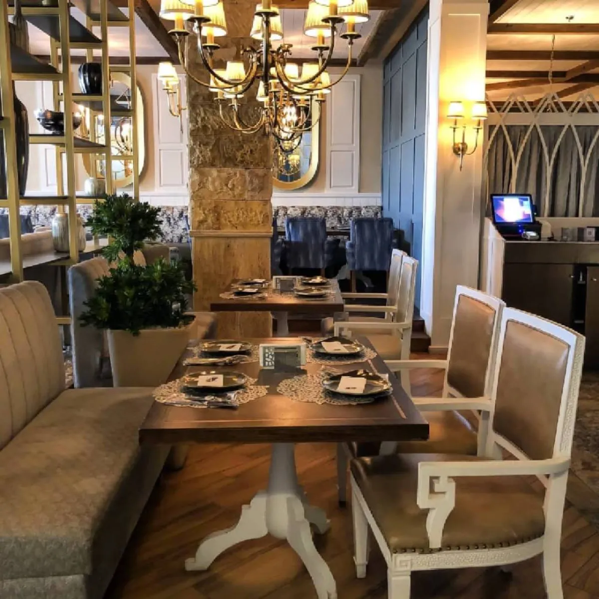 مطعم ولاونج أوف وايت OFFWHITE - الصورة من حسابهم على إنستقرام