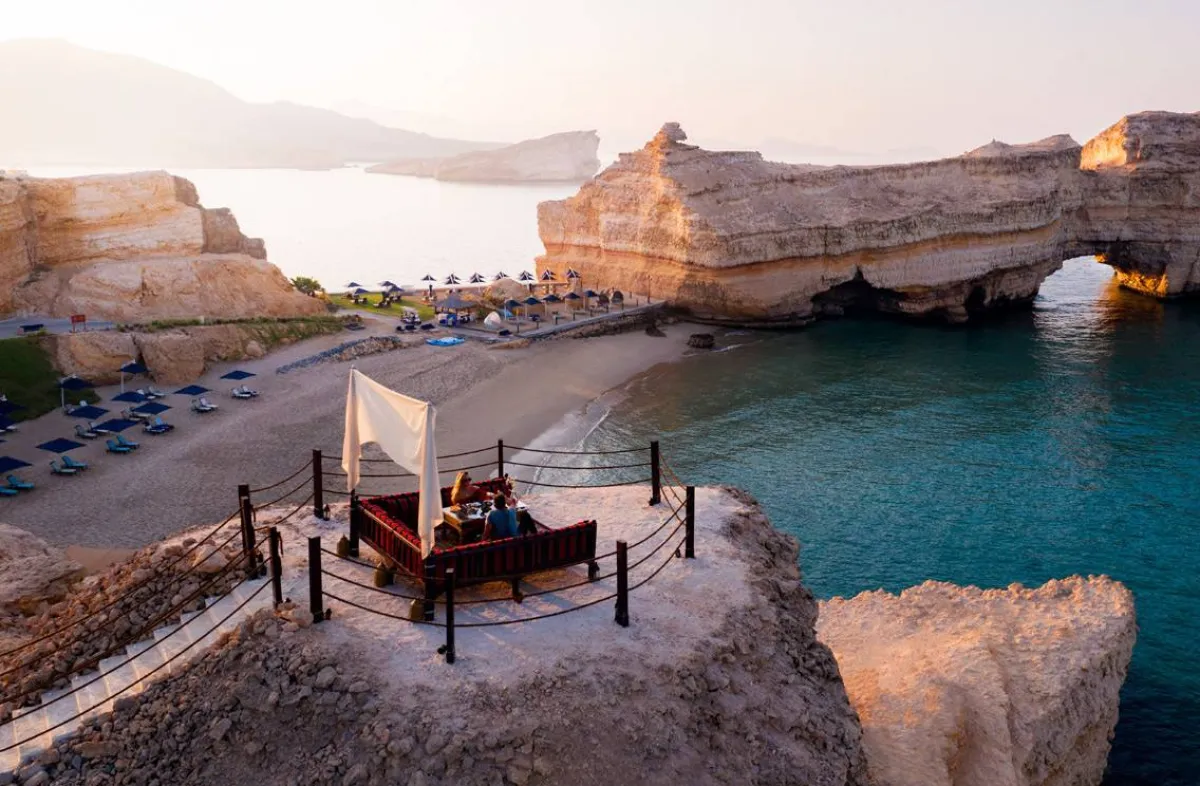 إطلالات رائعة على بحر عمان