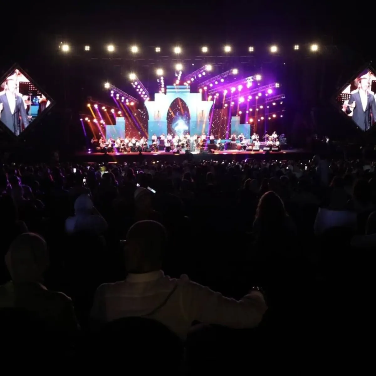 لقطة من حفل كاظم الساهر في الساحل الشمالي - من حسابه على إنستجرام