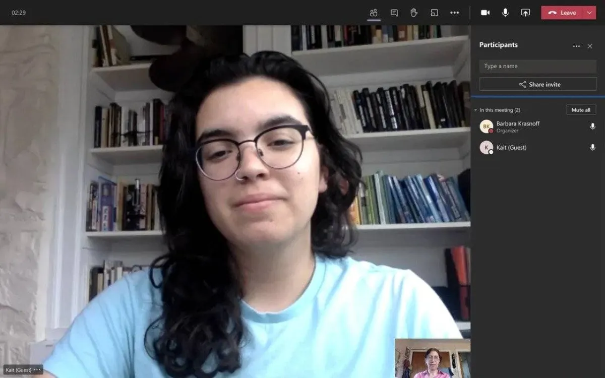 صورة مكالمة فيديو على تطبيق MICROSOFT TEAMS