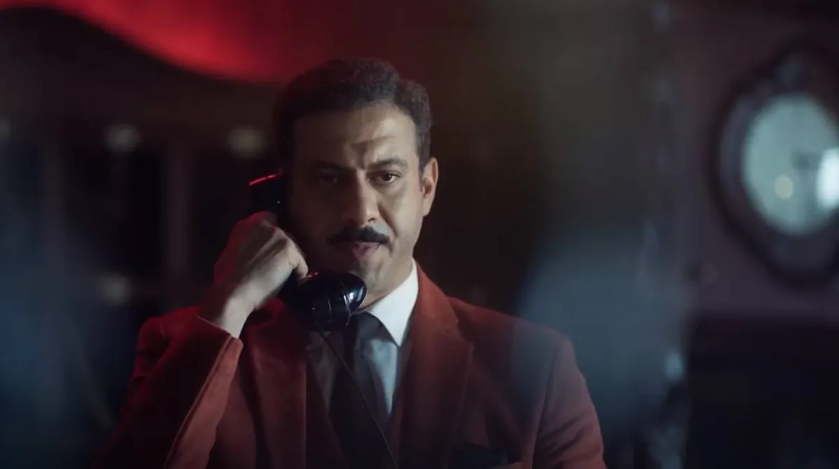 محمد فراج -  من مسلسل الغرفة 207 لقطة شاشة من حساب شاهد على يوتيوب