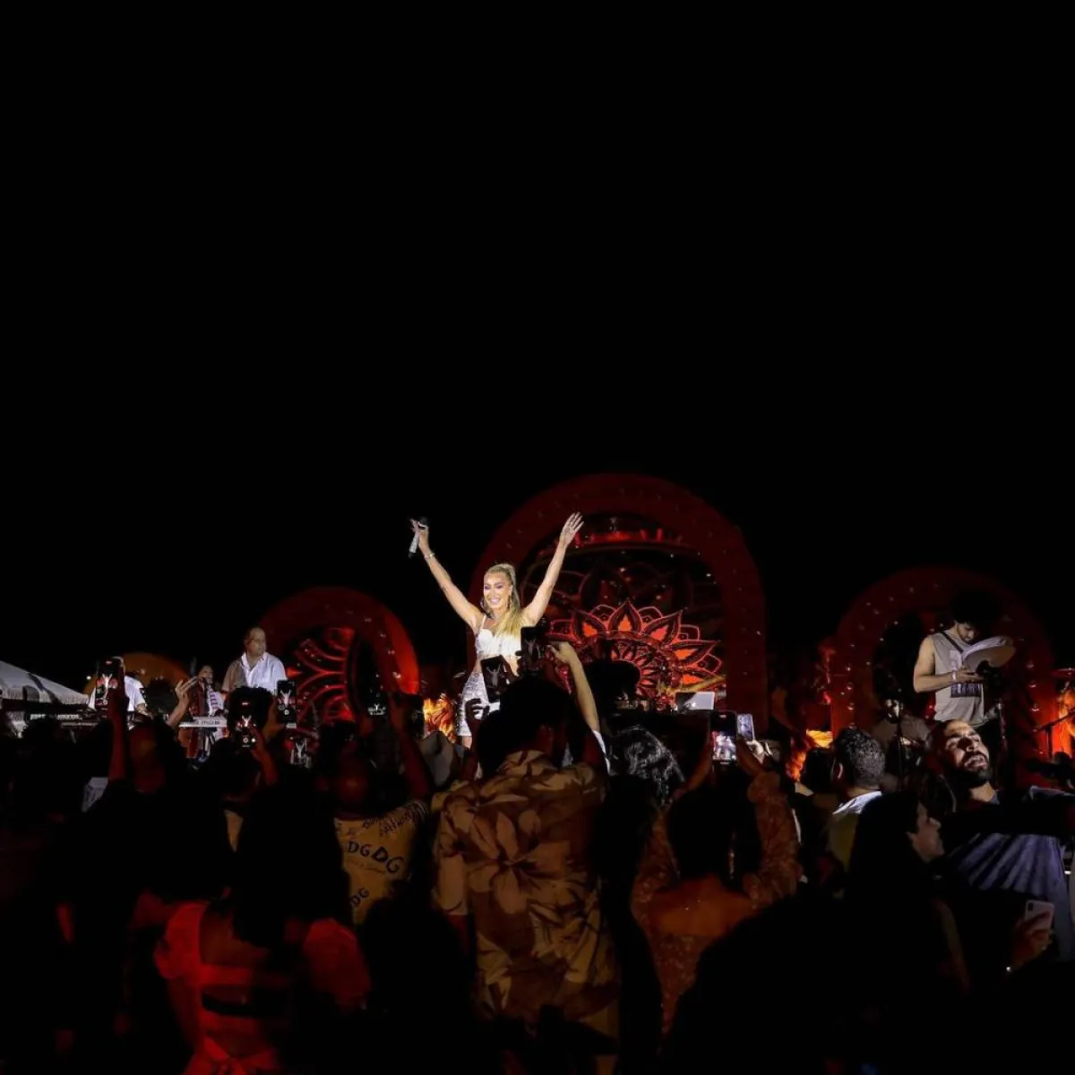 مايا دياب في حفل الساحل الشمالي - صورة من صفحتها الرسمية على انستغرام 