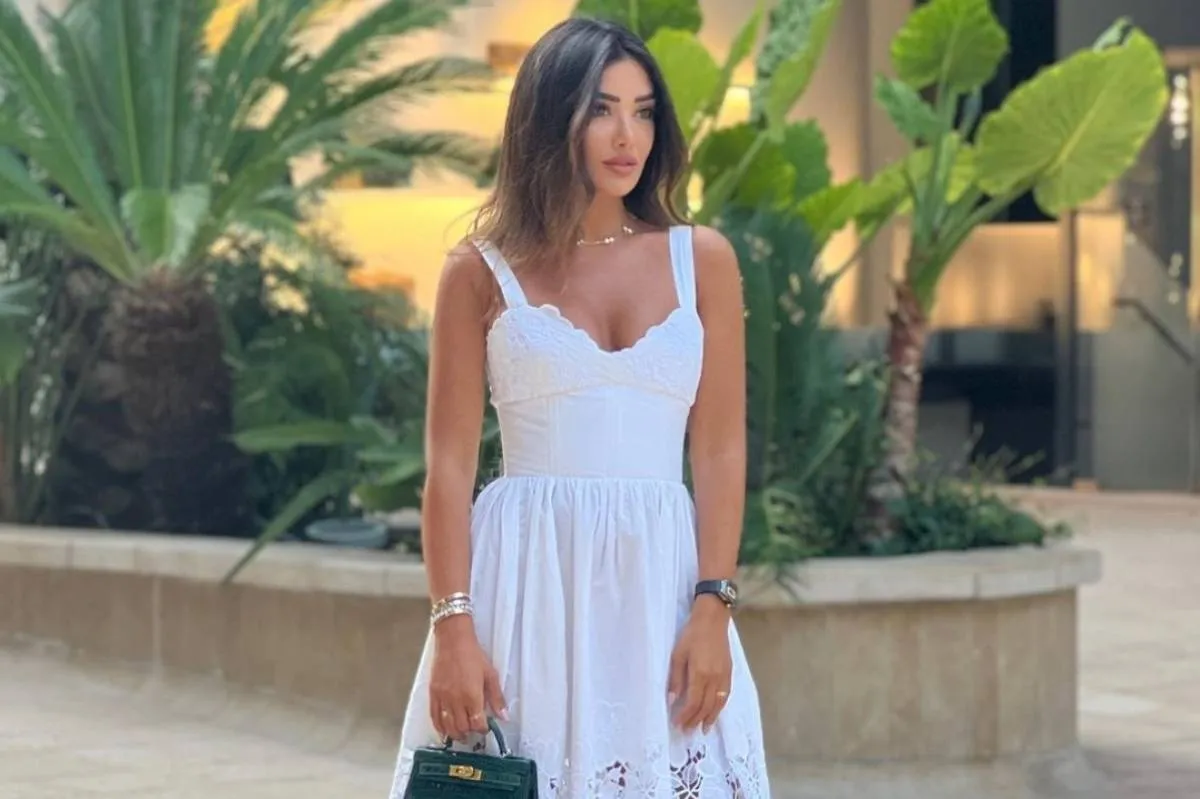 إطلالات صيفية من جيسيكا عازار