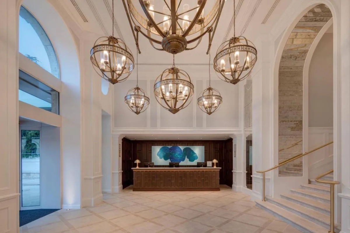 مكتب الاستقبال في فندق هيلتون إمبيريال دوبروفنيك