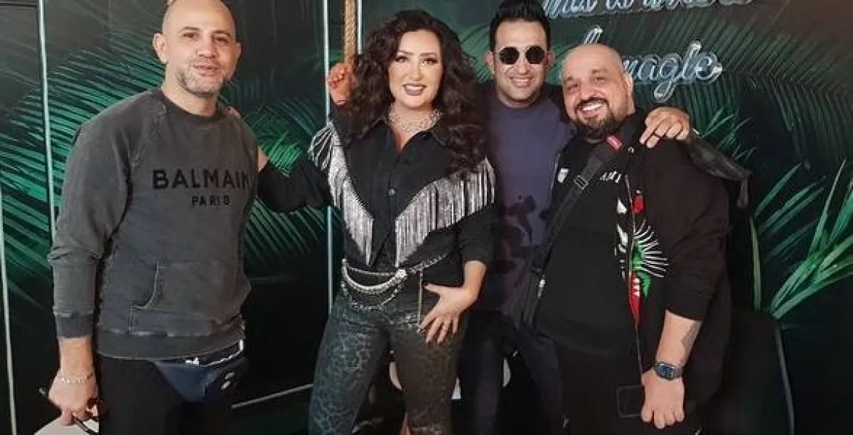 لطيفة مع صناع أغنيتها أحسسن أحسن - صورة من صفحتها الرسمية على انستغرام