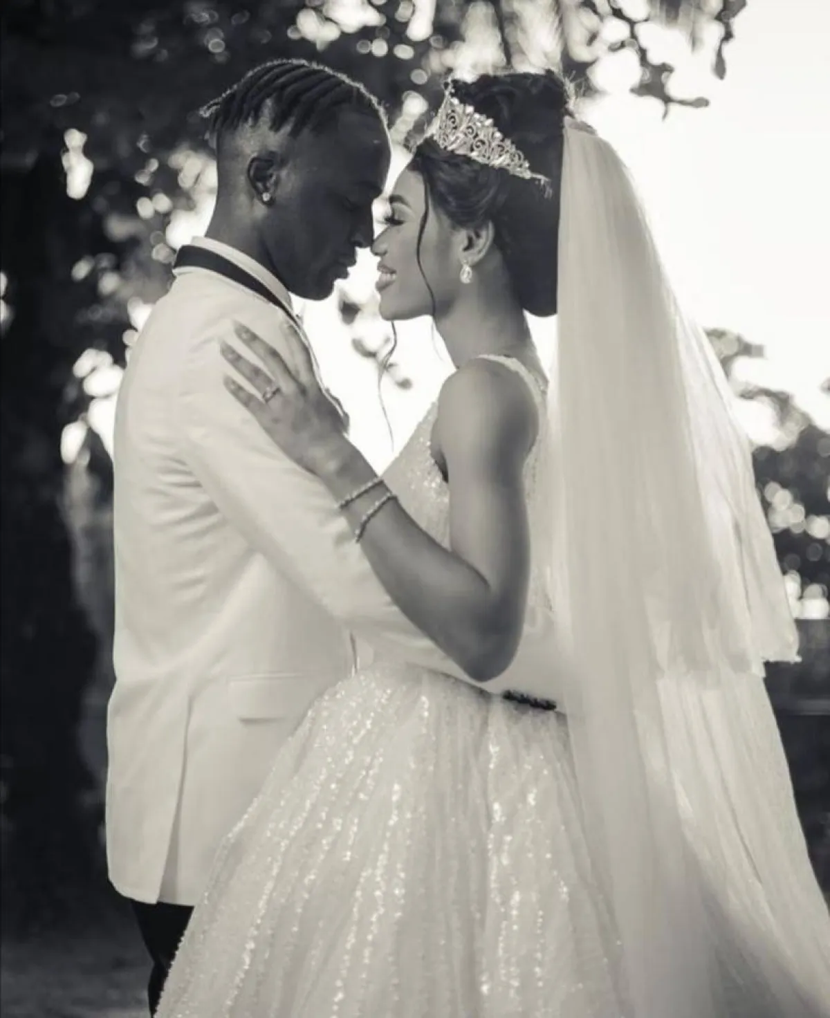 محمد بويا توراي وعروسه