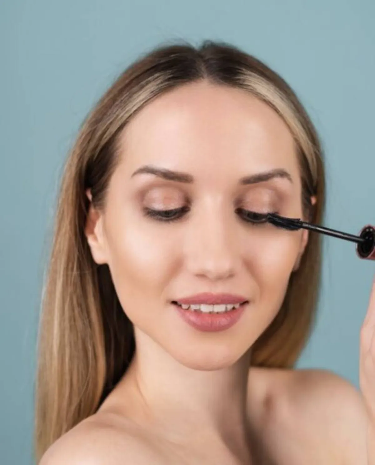 الطريقة الصحيحة لوضع الماسكرا