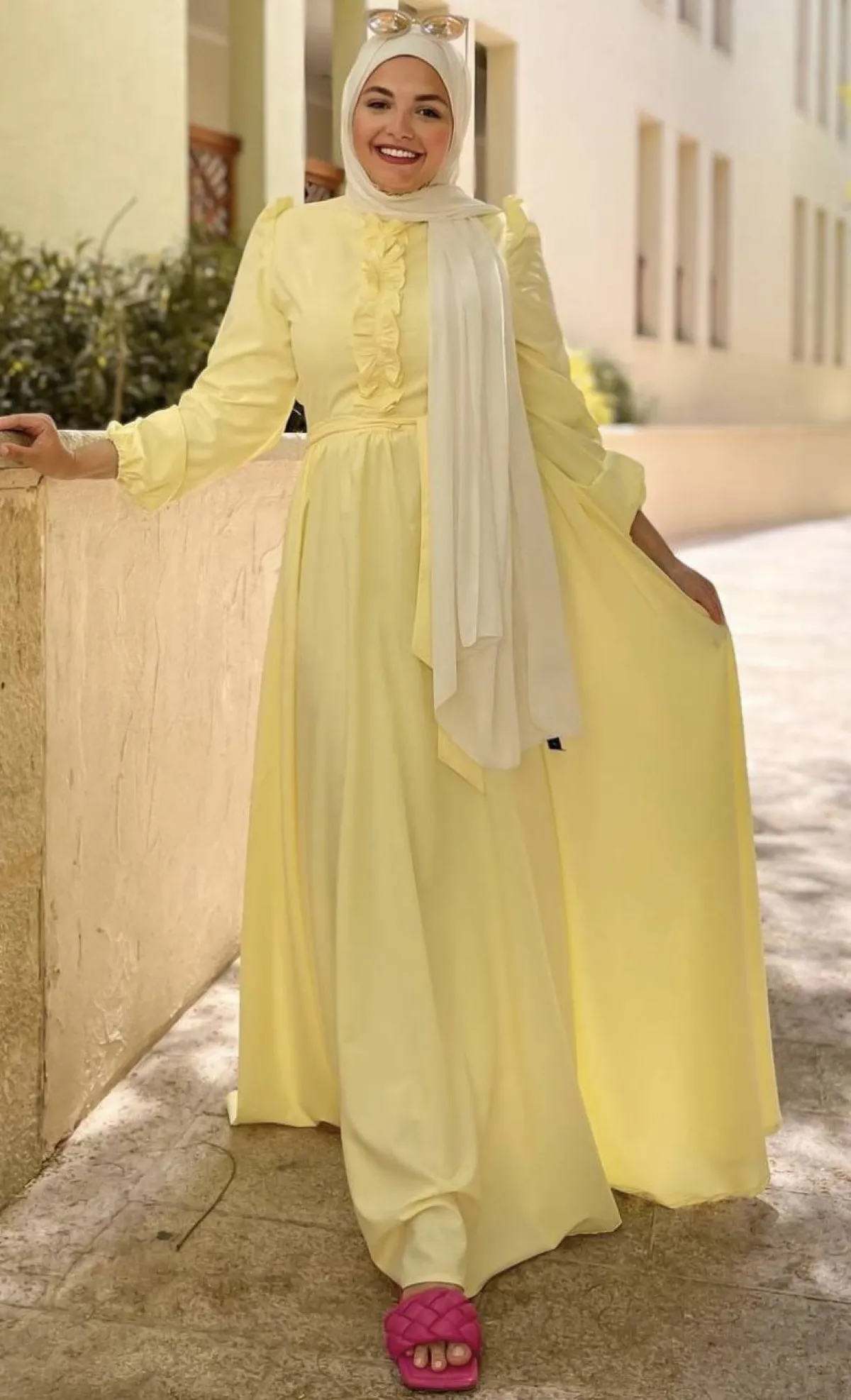 اية فوزي بفستان كاجوال ناعم