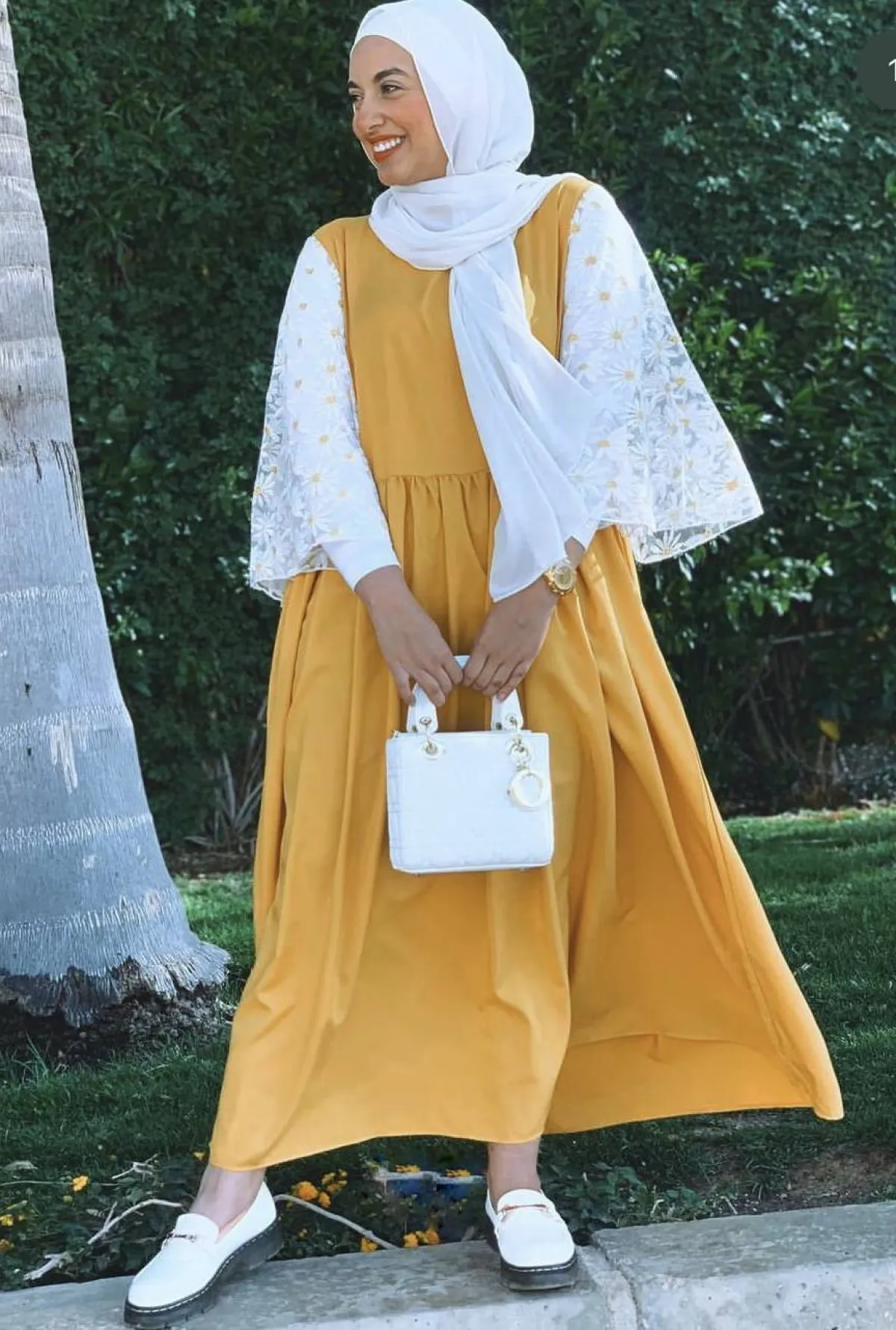 تنسيق الاصفر والابيض من نادية الخولي