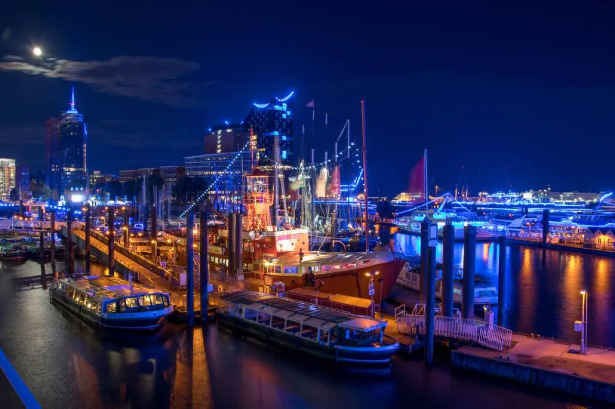 الاستمتاع بأجواء مدينة هامبورغ الألمانية