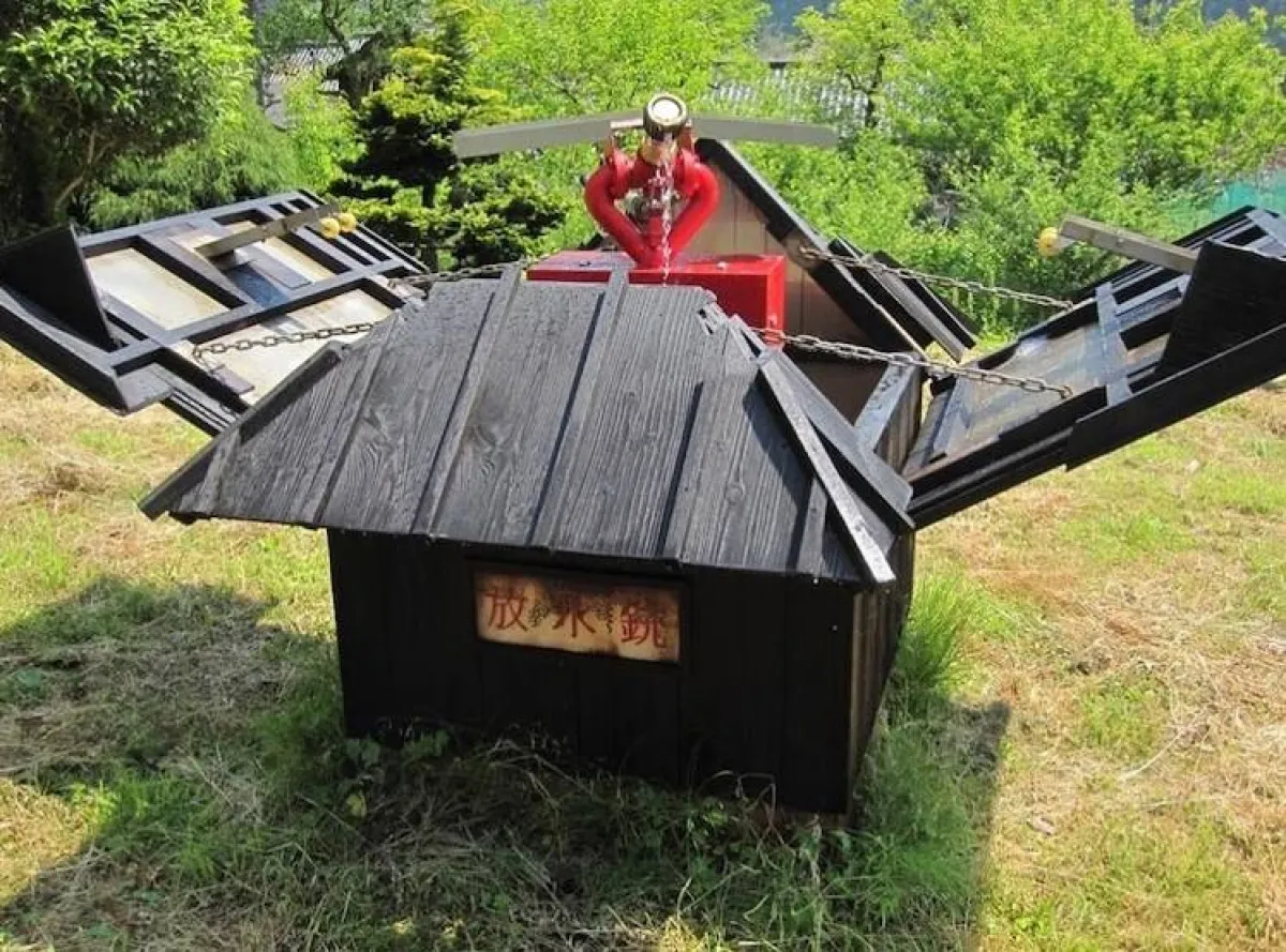 مهرجانُ خراطيمِ المياه.