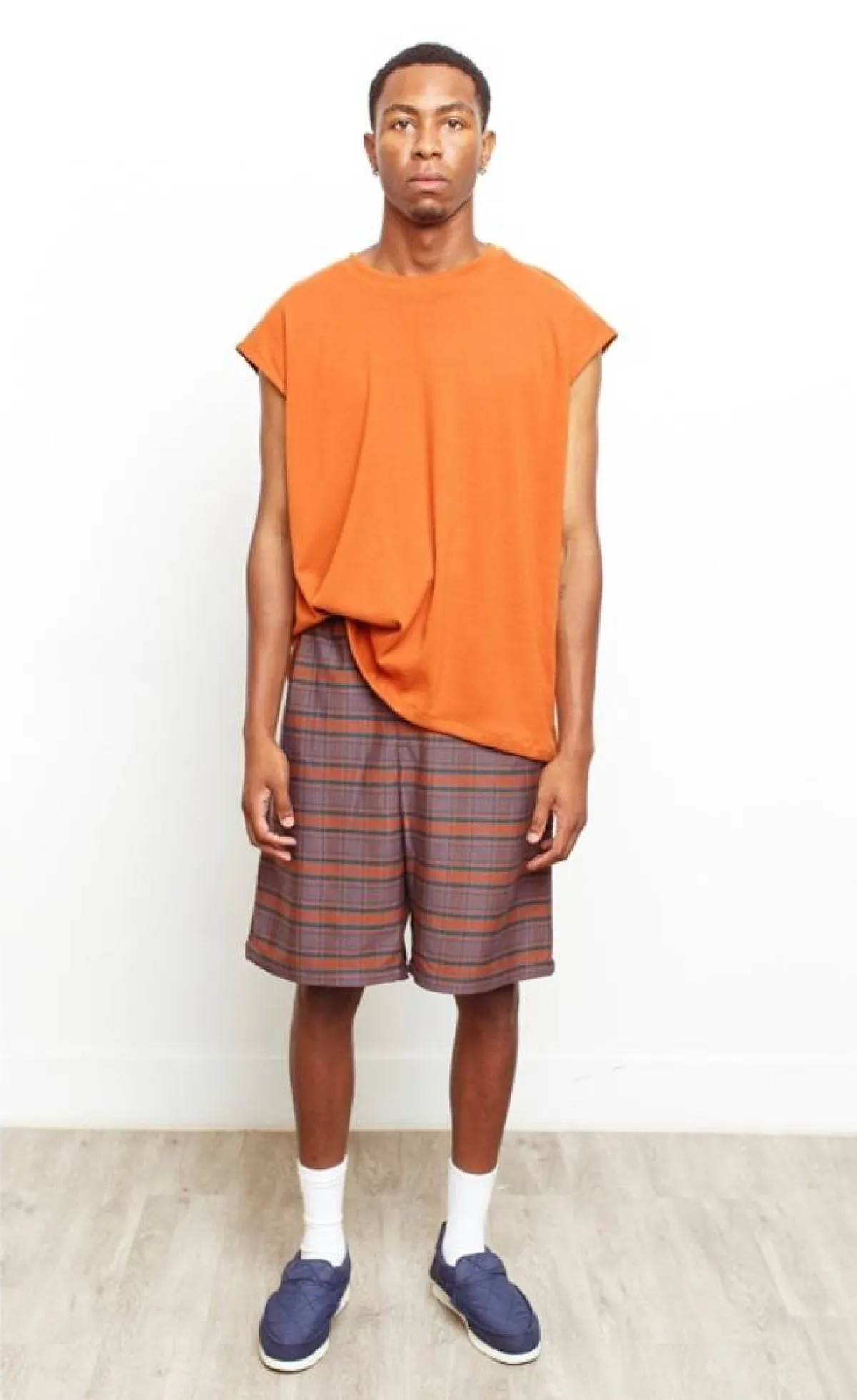 تنسيق البرتقالي من تشيلسي جرايز «Chelsea Grays»