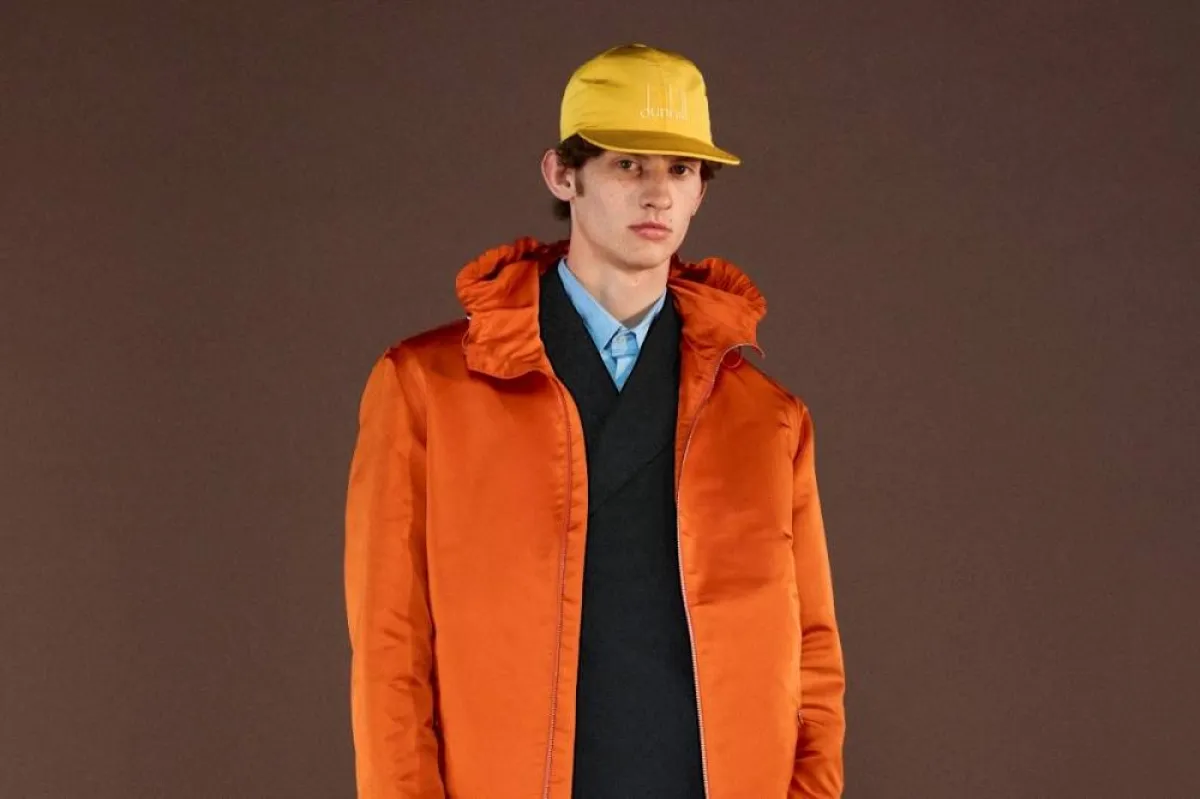 تنسيق اللون البرتقالي من دانهيل Dunhill