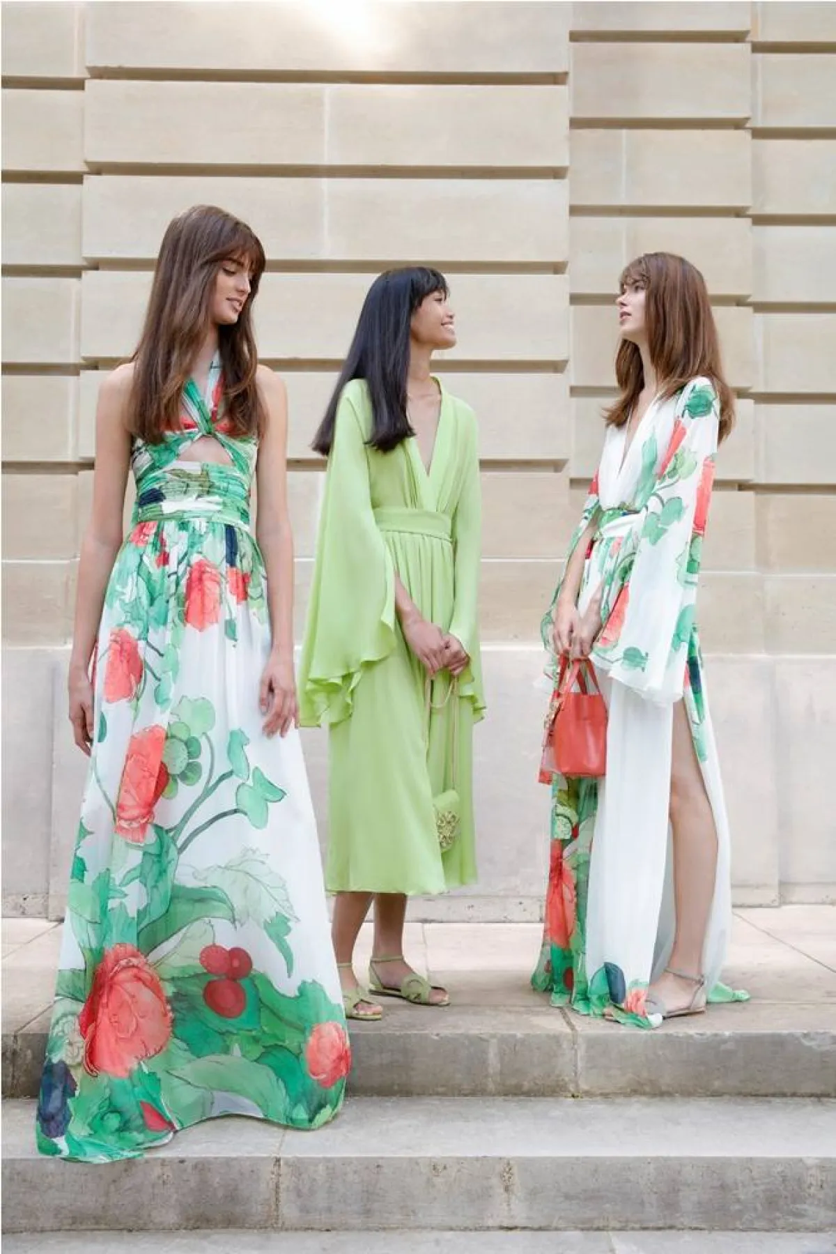 موديلات فساتين مورّدة لصيف 2022 من إيلي صعب  Elie Saab