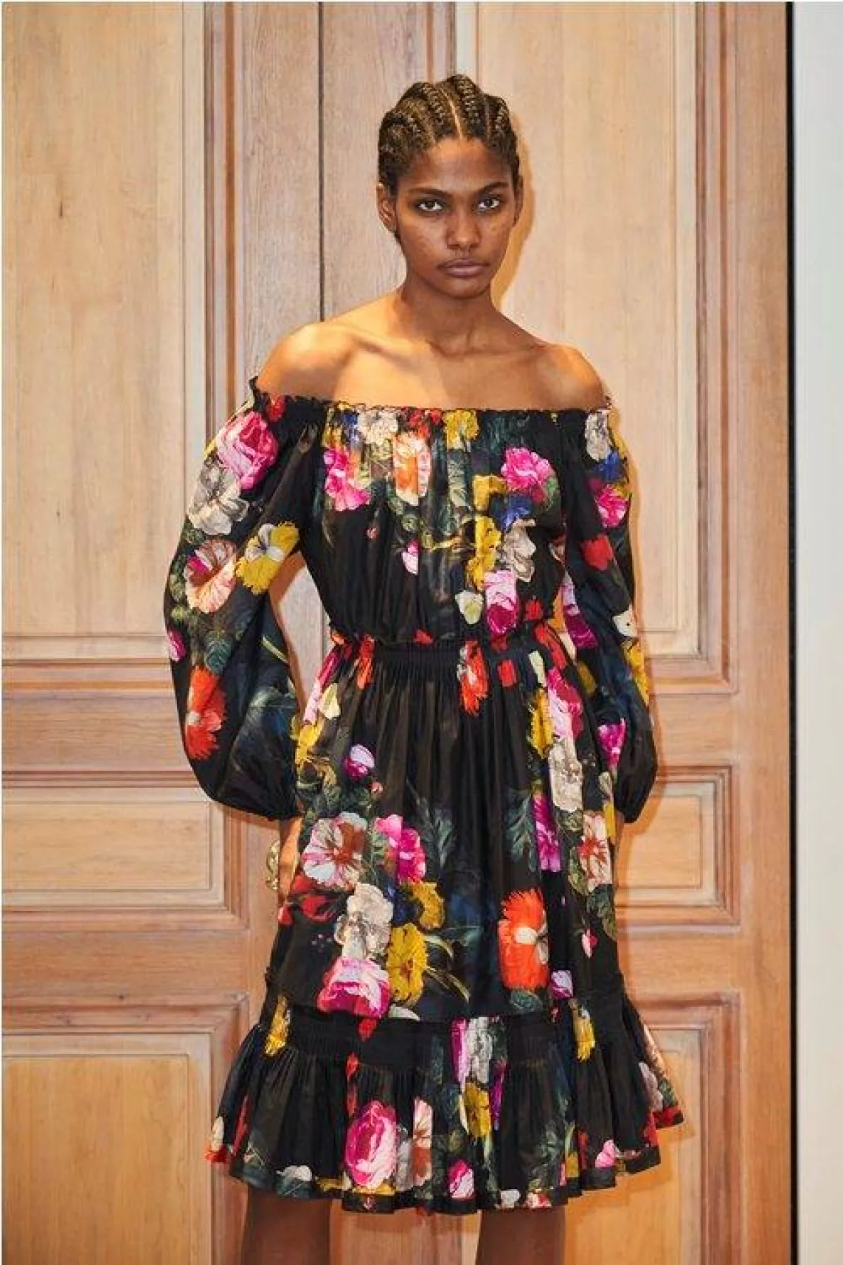 فستان مورّد من أونغارو  Ungaro