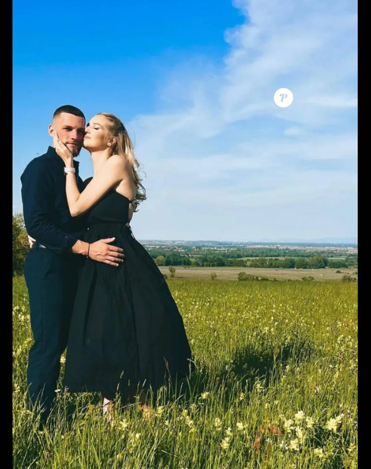 فيكتوار مع زوجها  الصورة من موقع purepeople.com