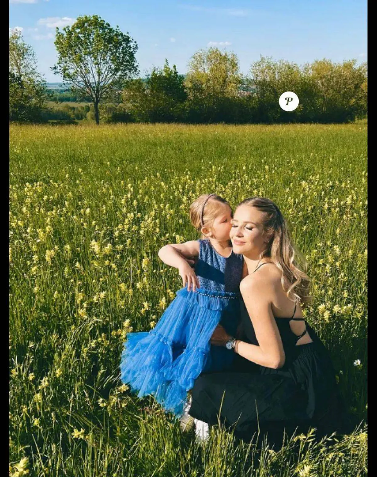 مع ابنتها الصورة منpurepeople.com