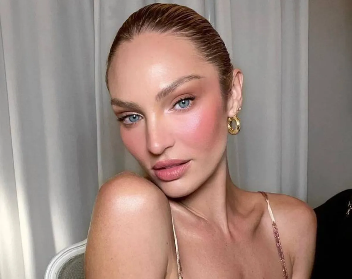 صيحات أحمر الخدود