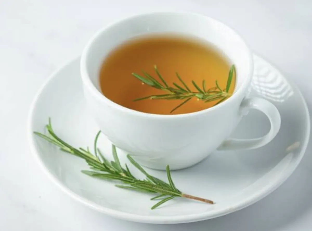 علاج البشرة الملتهبة بالروزماري