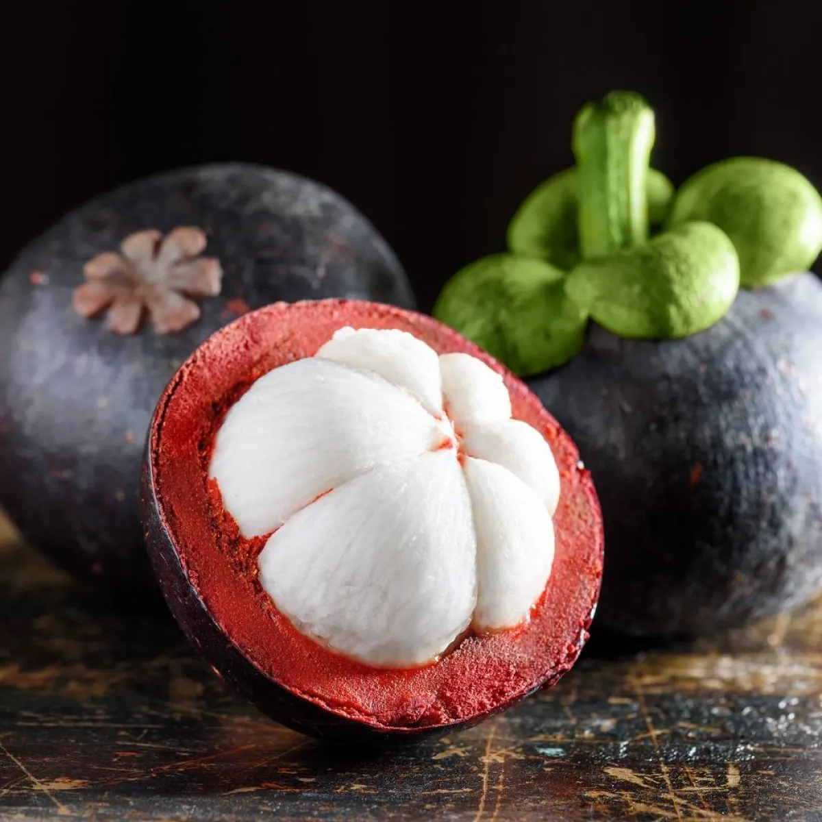 صورة لفاكهة المانجوستين