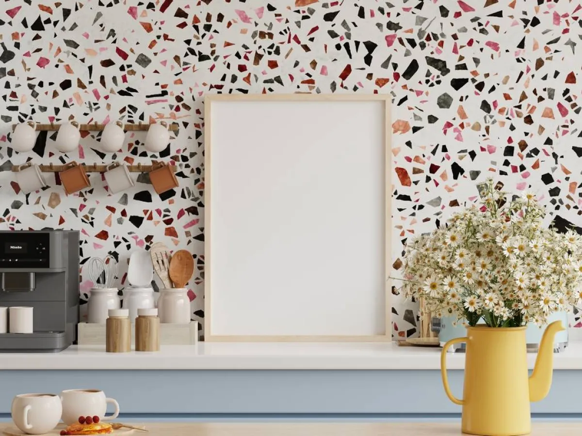 التيرازو على جدار المطبخ